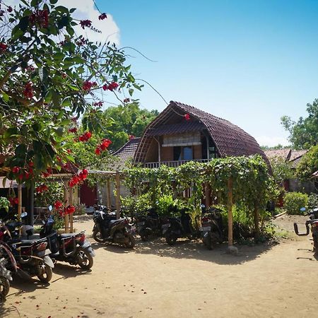 Harry'S Ocean House Pacitan Exterior foto