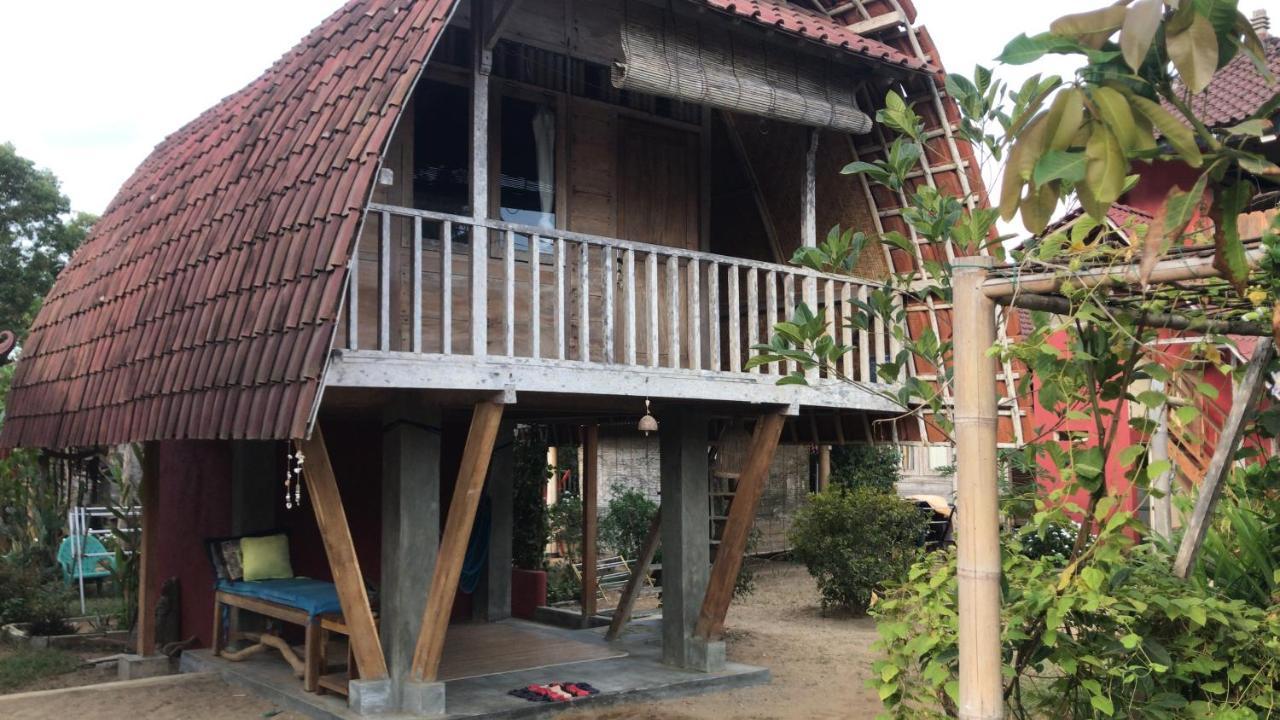Harry'S Ocean House Pacitan Exterior foto