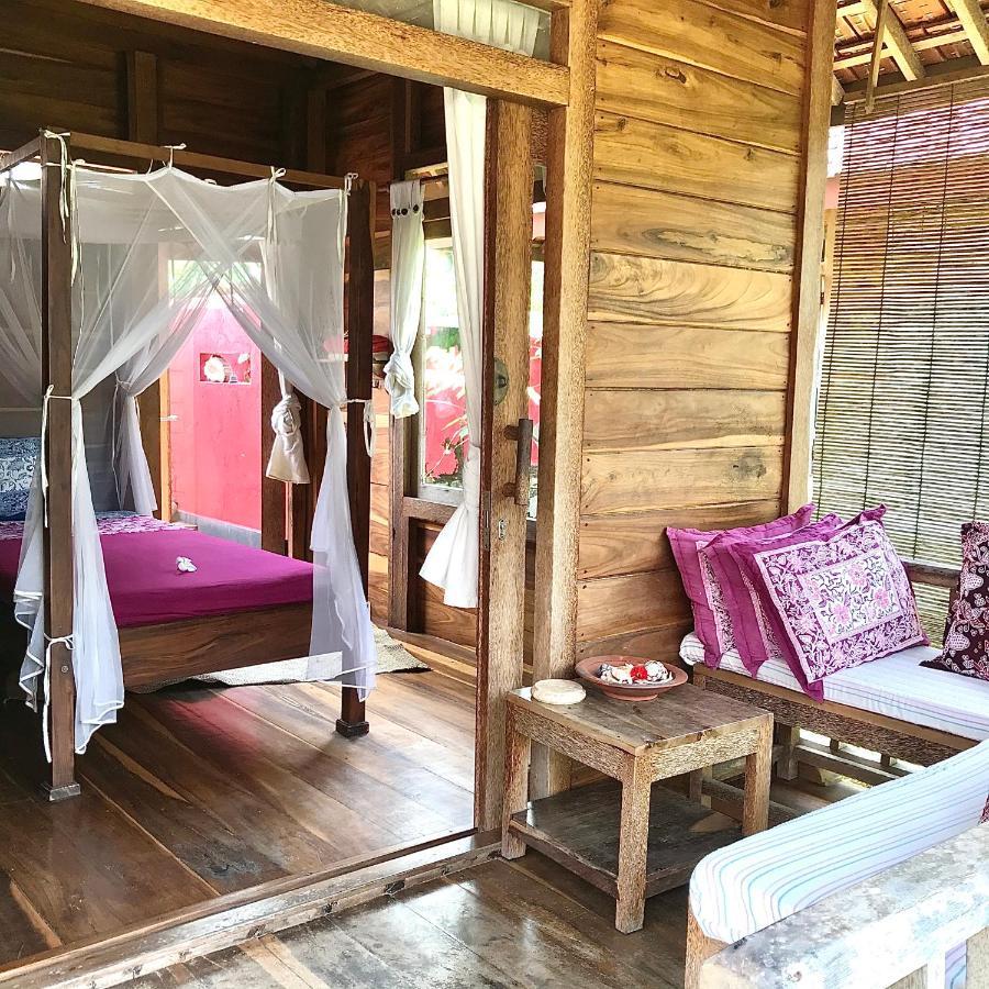 Harry'S Ocean House Pacitan Exterior foto