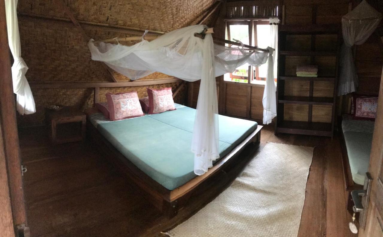 Harry'S Ocean House Pacitan Exterior foto