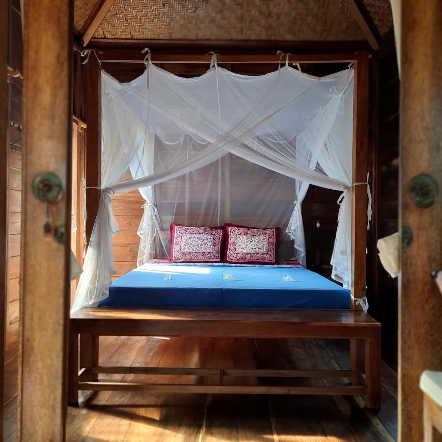 Harry'S Ocean House Pacitan Exterior foto