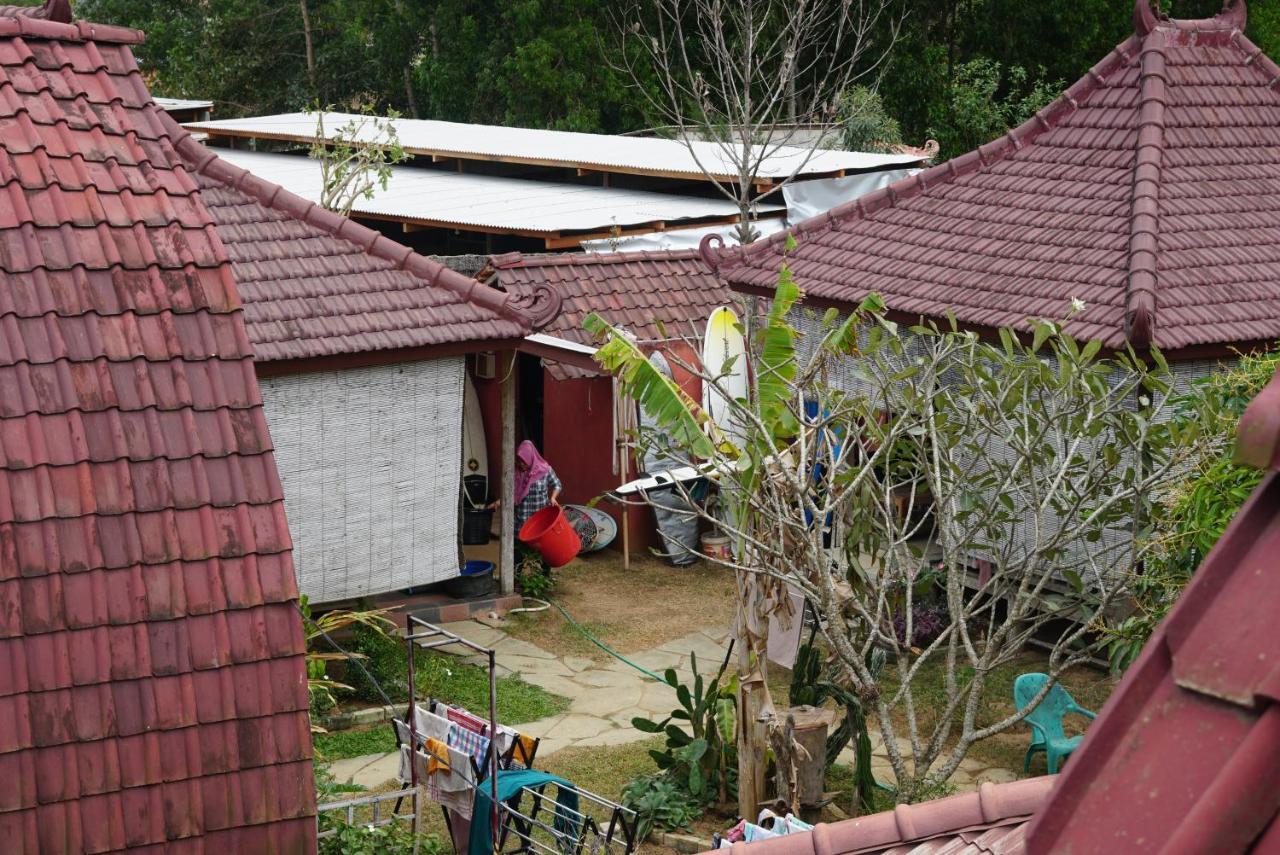 Harry'S Ocean House Pacitan Exterior foto