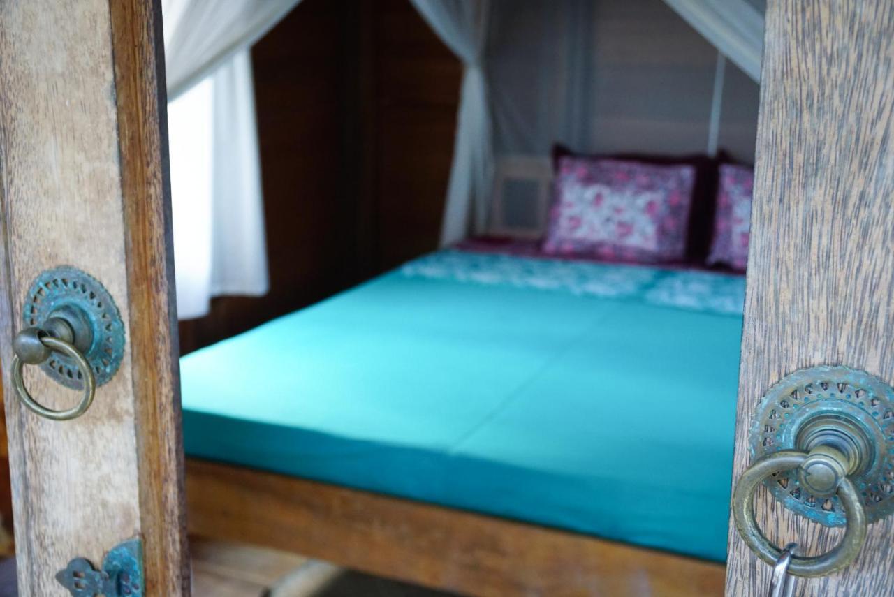 Harry'S Ocean House Pacitan Exterior foto