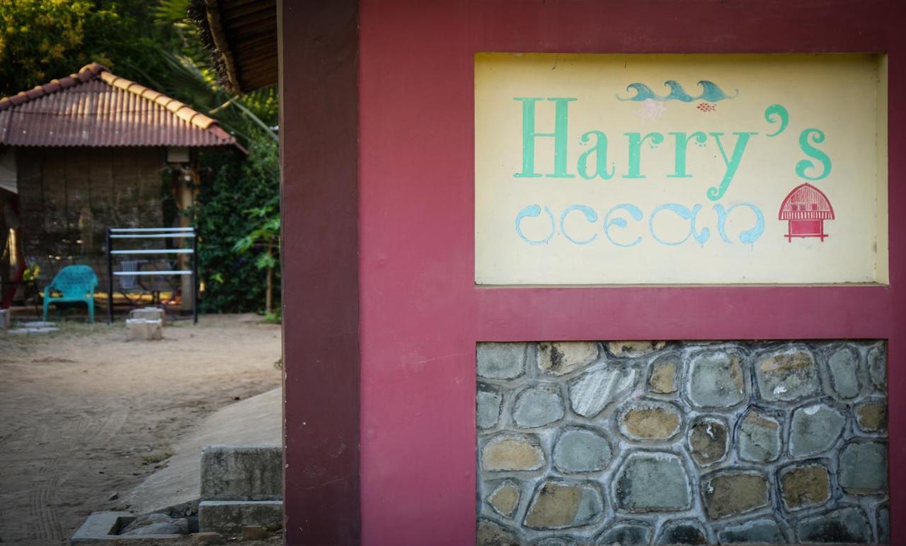 Harry'S Ocean House Pacitan Exterior foto