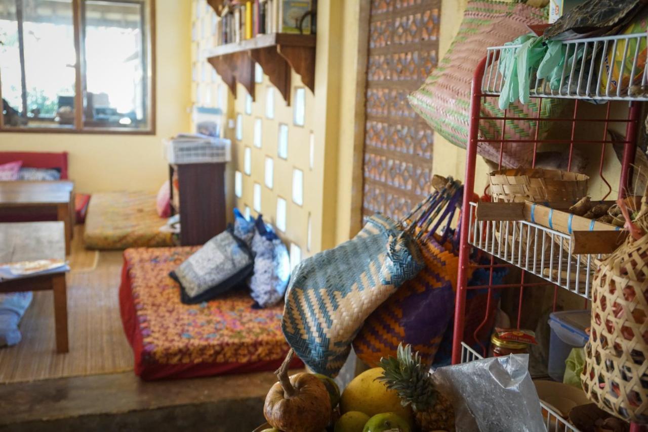 Harry'S Ocean House Pacitan Exterior foto