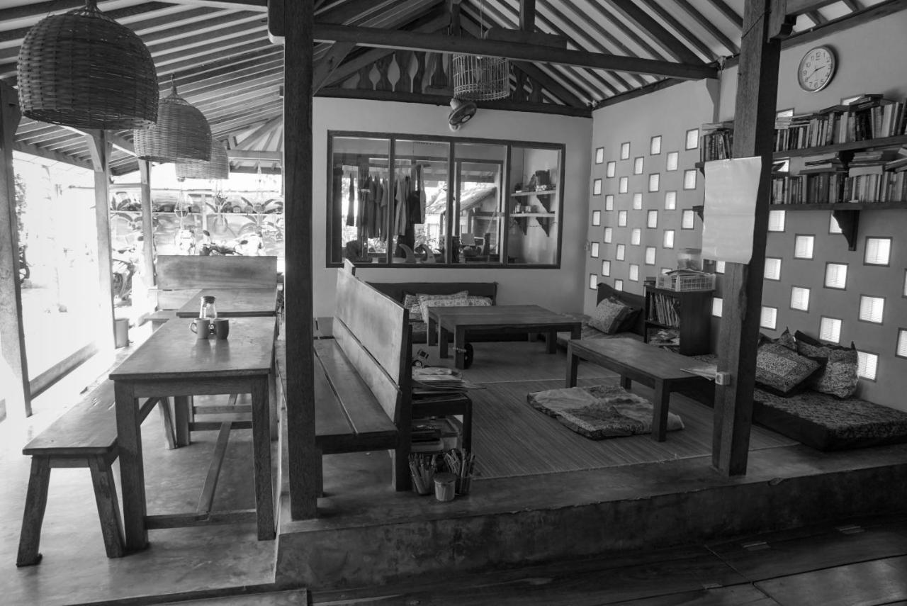 Harry'S Ocean House Pacitan Exterior foto
