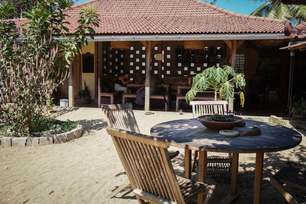 Harry'S Ocean House Pacitan Exterior foto