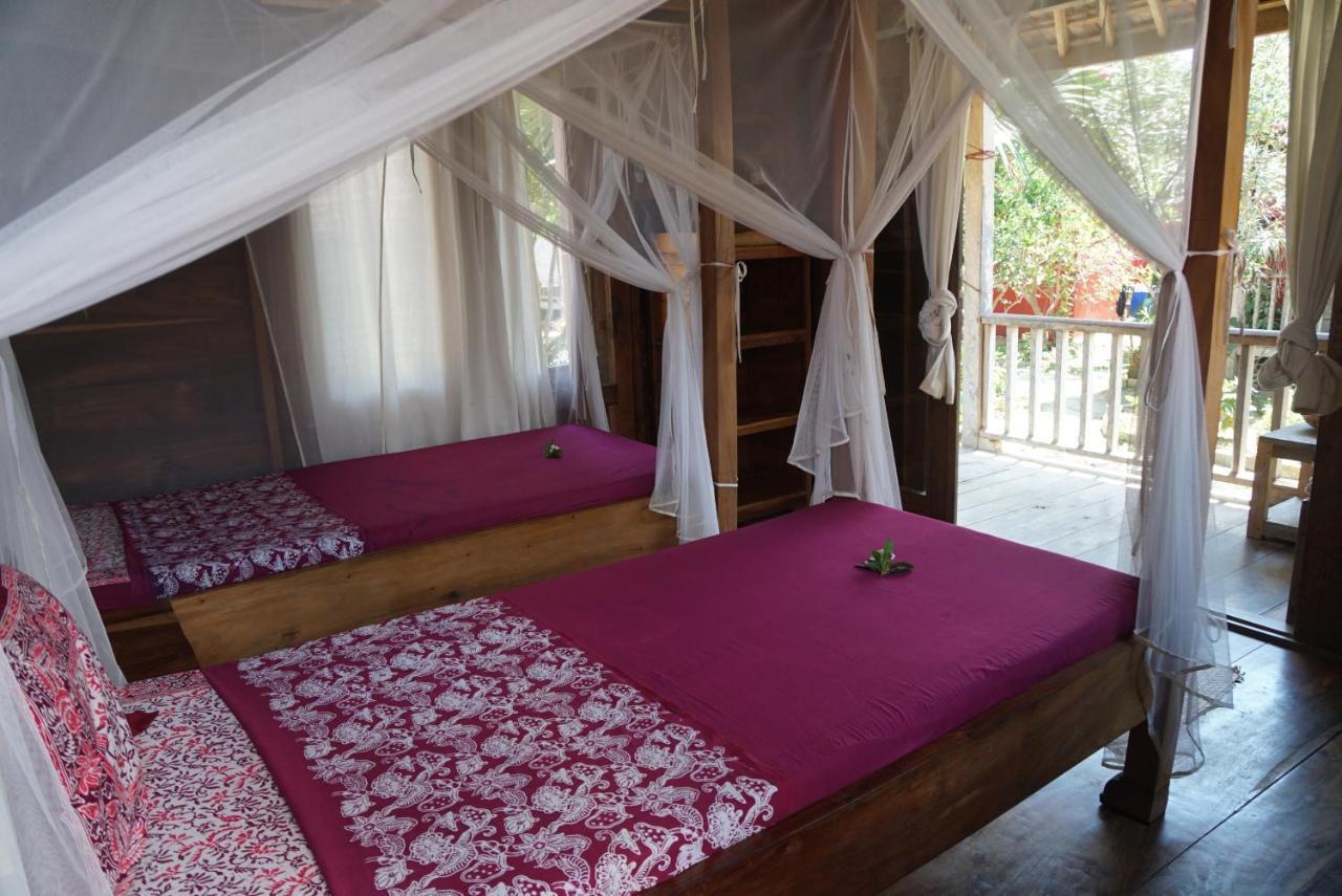 Harry'S Ocean House Pacitan Exterior foto