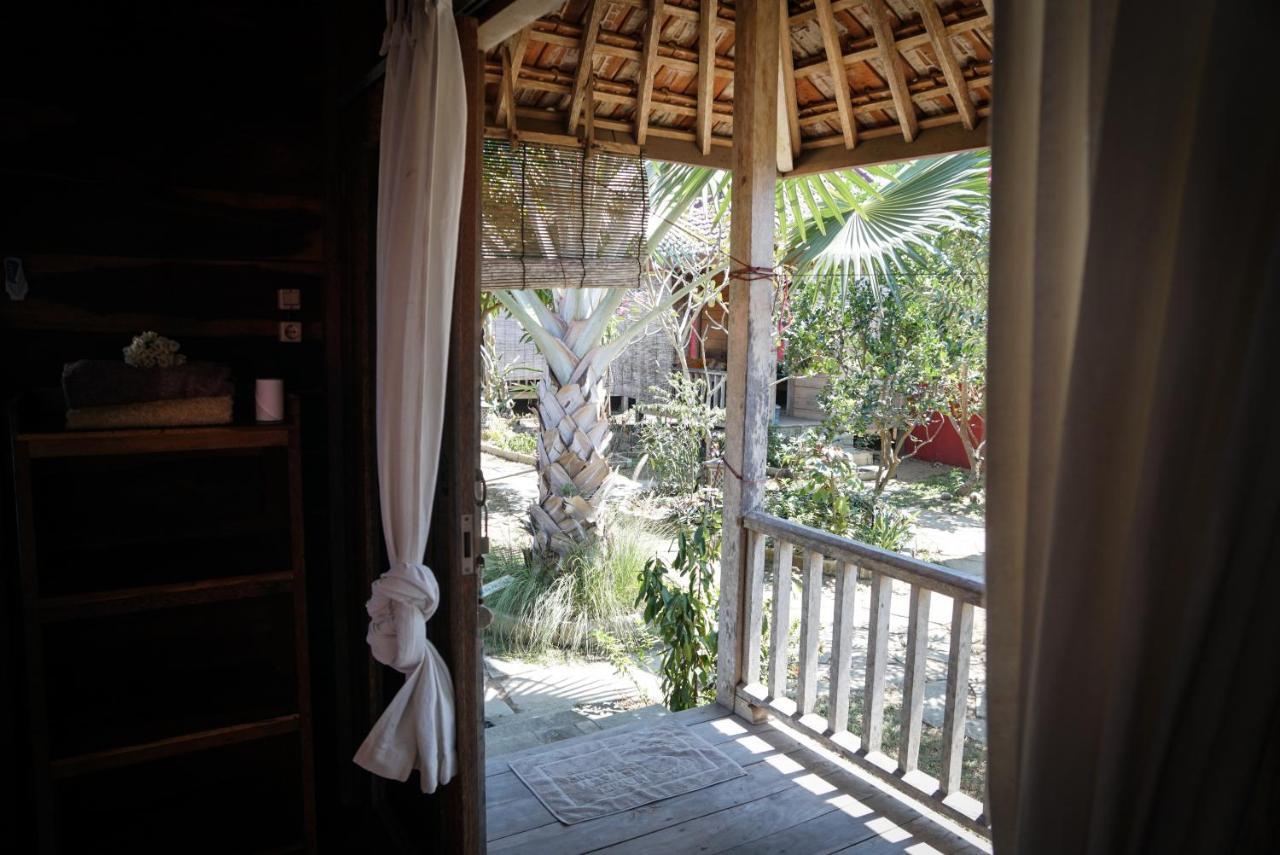 Harry'S Ocean House Pacitan Exterior foto
